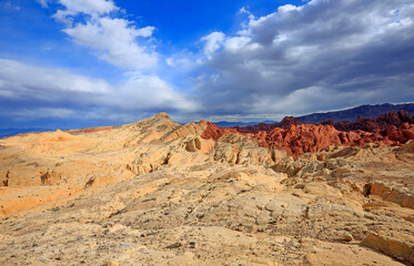Fototapeta na wymiar Fire Canyon - Valley of Fire State Park, Nevada