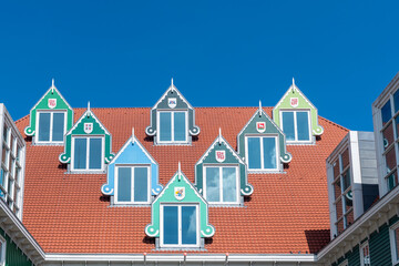 Dachgauben des Rathauses in Zaandam. Provinz Nordholland in den Niederlanden
