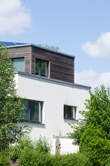 Fototapeta na wymiar Modernes Wohnhaus, Rotenburg/Wümme, Niedersachsen, Deutschland