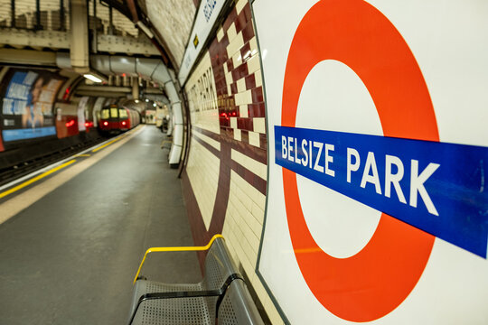 London- Belsize Park Underground logo platform, Northern Line tube station