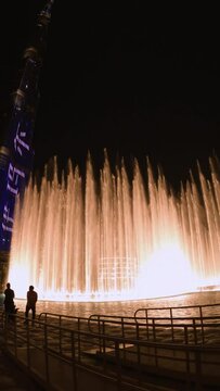 singing fountains in dubai at night, fountain in dubai uae