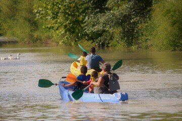 Canoes on the Tagus river as it passes through Aranjuez