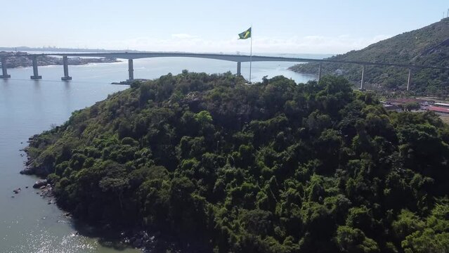Cidade Litoral Vit&oacute;ria Vila Velha Mar Praia Paisagem Drone Espirito Santo Sudeste Brasil Paisagem Mar Ponte Ponto Tur&iacute;stico Barcos Turismo Viagem Viajar Estrada Urbanismo Pr&eacute;dios Engenharia Drone