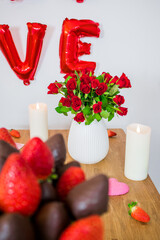 strawberry cake with chocolate