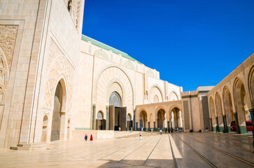 Fototapeta na wymiar Beautiful Hassan II Mosque in Casablanca. The largest mosque in Morocco.