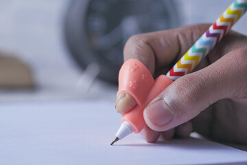 childing using writing corrector pen holder postures grip 