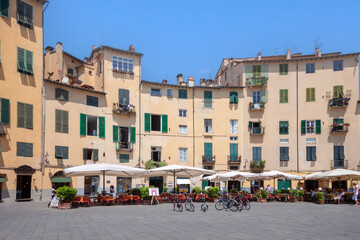 Piazza dell'Anfiteatro, Lucca, Toskana, Italien