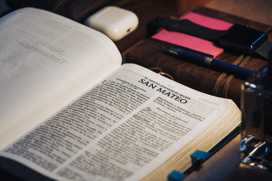 Libro de San Mateo en la biblia