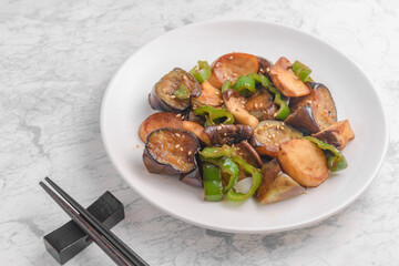 茄子とエリンギとピーマンの炒め物