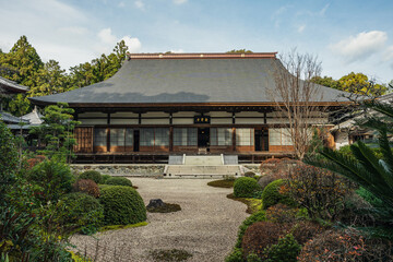 寺と石庭