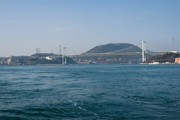 Fototapeta na wymiar 門司港から眺める関門海峡と関門橋