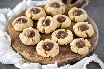 Peanuts butter cookies with chocolate - 586471369