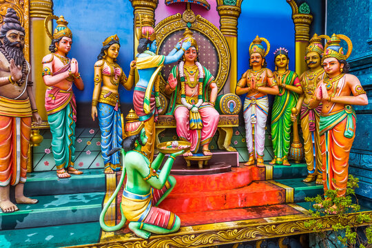 Statues de divinit&eacute;s indiennes, temple Tamoul, &icirc;le de la R&eacute;union 