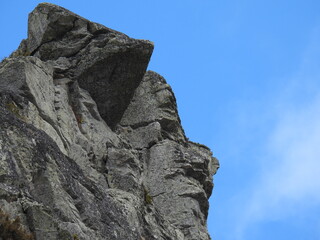 Ein Felsblock mit den Konturen eines Gesichts