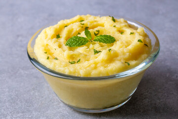 Serving of creamy mashed potato made from boiled potatoes. Turkish name; patates puresi