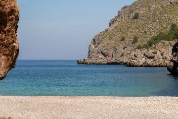 Fototapeta premium Between the rocks