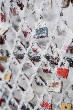 Hoarfrost on love locks