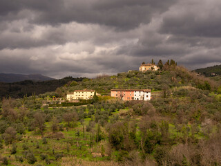 Fototapeta na wymiar Italia, Toscana, campagna della provincia di Pistoia.