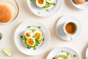 Avocado egg sandwiches