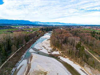 Fototapeta na wymiar Fluss Emme mit Revitalisierung Ämmeschache-Urtenesumpf Gemeinde Utzenstorf & Bätterkinden Bern Schweiz 