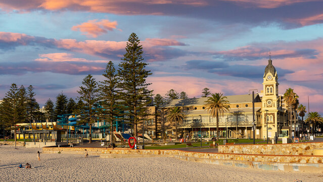 Townhall und Strand von Glenelg, Adelaide