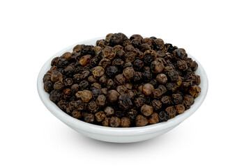 Fototapeta na wymiar Black pepper pile or Black peppercorns seeds in ceramic bowl isolated on white background ,include clipping path