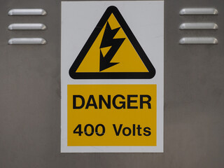 danger 400 volts sign