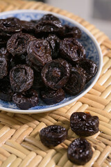Prune (Dried plum)