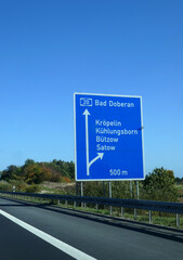 Autobahnschild Richtung Bad Doberan