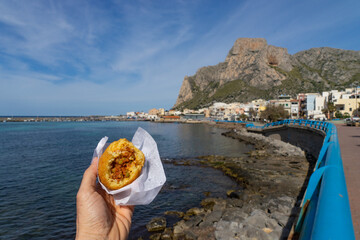 tipico cibo da strada a palermo