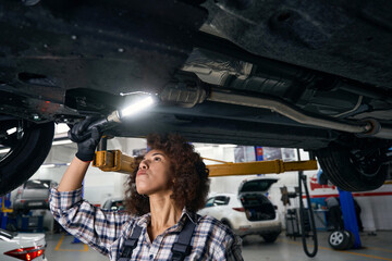 Service maintenance of a car in a modern car workshop