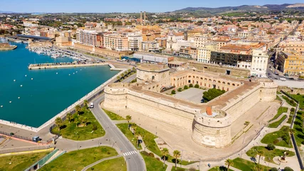 Foto auf Glas Aerial view of Fort Michelangelo, located in the port of Civitavecchia, in the Metropolitan City of Rome, Italy. The castle is in the shape of a quadrilateral and is located on the city's waterfront. © Stefano Tammaro