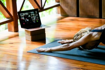 Online yoga class practice zoom