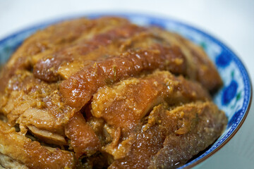 A mellow and delicious taro braised pork, Chinese food