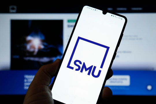 illustrative image of the SMU investment crowdfunding platform on the cell phone screen