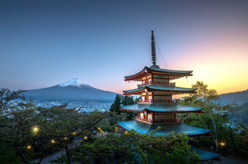 Obraz premium japanese temple in the morning