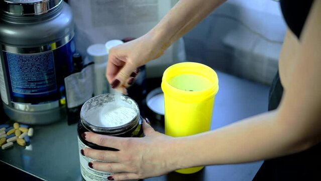 Bodybuilding shaker protein supplement	