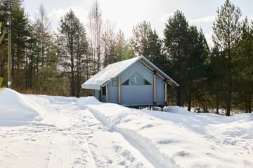 Photos of beautiful glamping in the winter forest