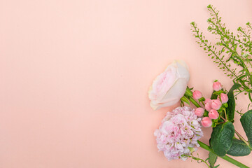 Obraz na płótnie Canvas ピンクの花のロマンチックでエレガントな背景