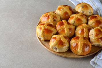 English cross buns