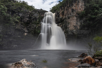 Obraz premium Large waterfall in long exposure in Brazil