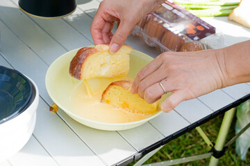 フレンチトーストを作る