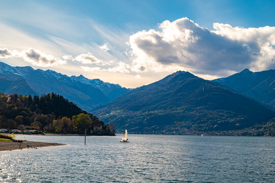 A view of Lake Como, photographed from Colico, on the Lecco side of the lake. © leledaniele