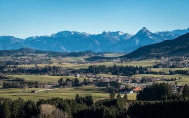 Fototapeta premium Beautiful view of a village with mountains in the background