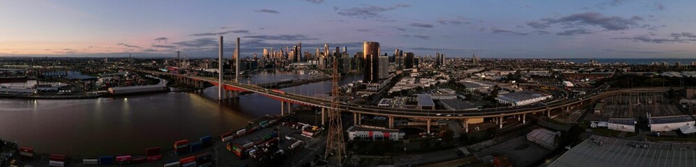 Fototapeta na wymiar Panorama view of modern buildings at sunset in Melbourne, Australia