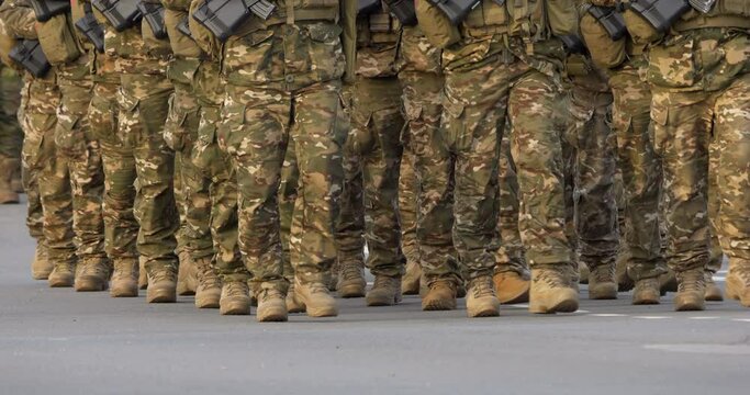 4K - Soldiers with weapons at a military parade