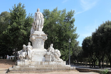 Obraz premium Marble monument in the Borghese garden in Rome, Italy.