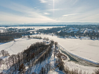 Obersee Schildesche in Bielefeld eingefroren bei Schnee im Winter Panorama Lanschaft von oben Luftaufnahme