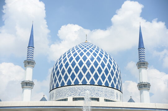 A beautiful pattern on mosk