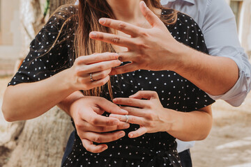 anillos, boda, ramo, novia, pelotas, balon, foco, farola, flores © Rut